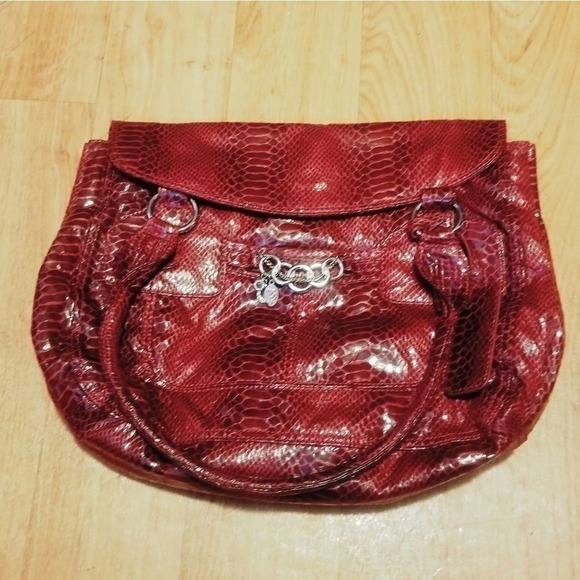 Libby.‎ Edelman red snakeskin like purse - Picture 1 of 5
